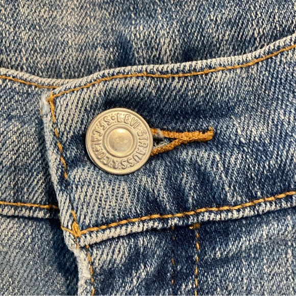 *Last month* Vintage Levi’s 505 - Picture 3 of 16